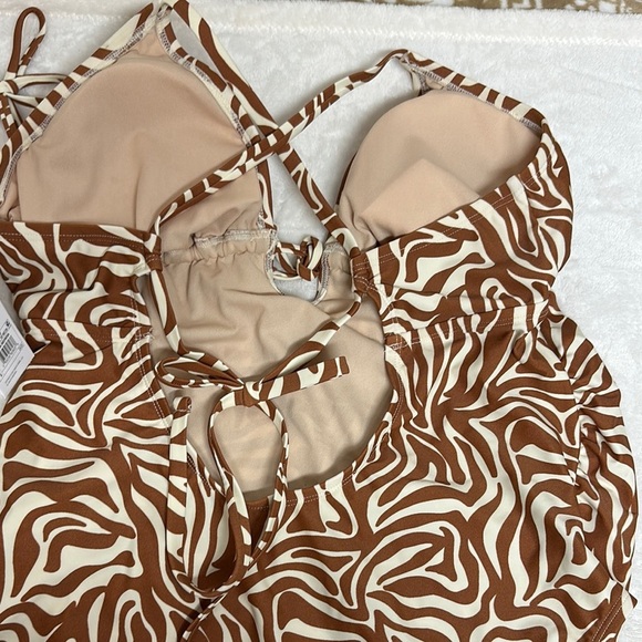 Isabel Maternity by Ingrid & Isabel Brown and White One Piece Swimsuit - Picture 6 of 10